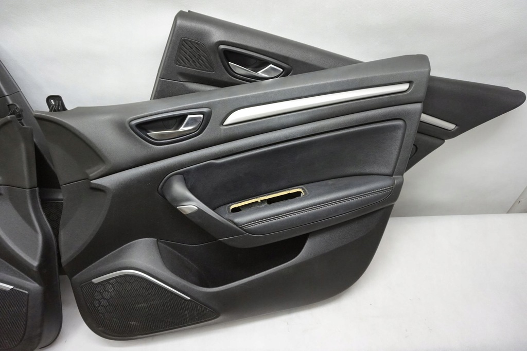 фото №8, Сиденья заднее сиденье обшивки renault megane iv 4 hb