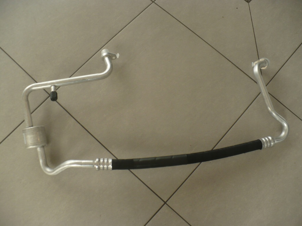 фото №1, Шланг кондиционера duster 1.5 dci 924805330r