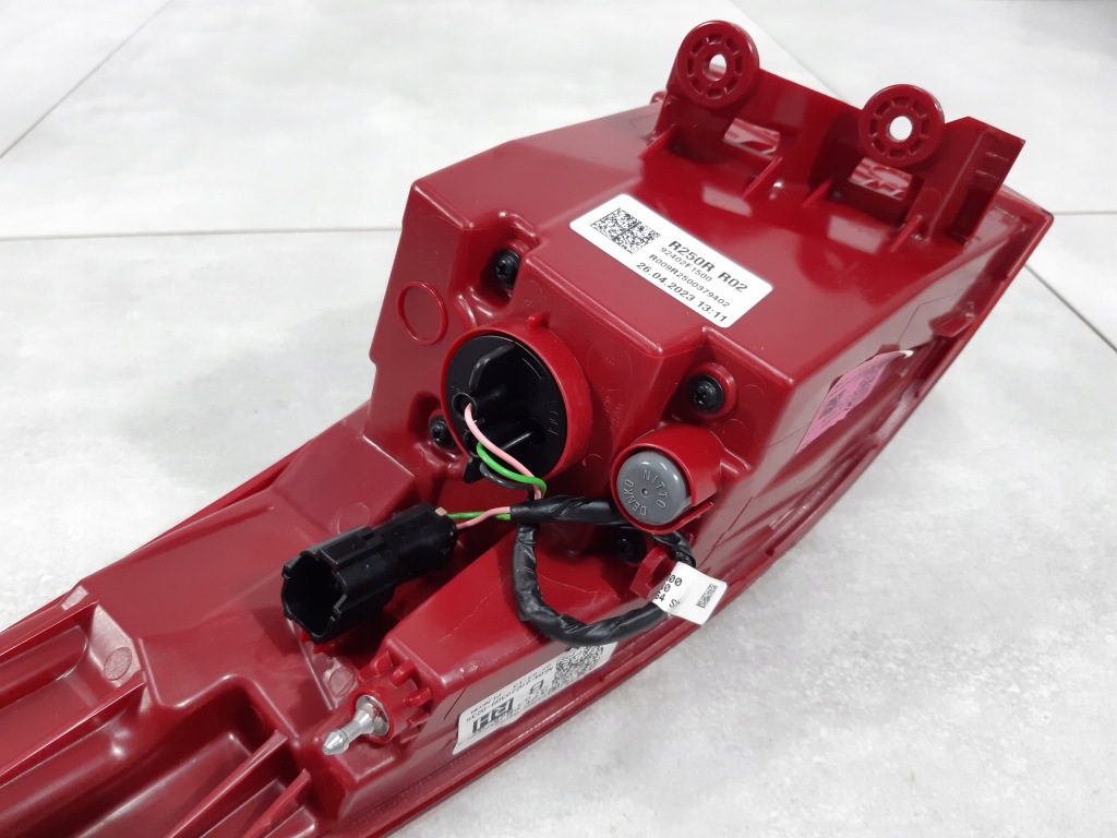 фото №10, Kia sportage iv lift лампа права задня задня 92402f1500