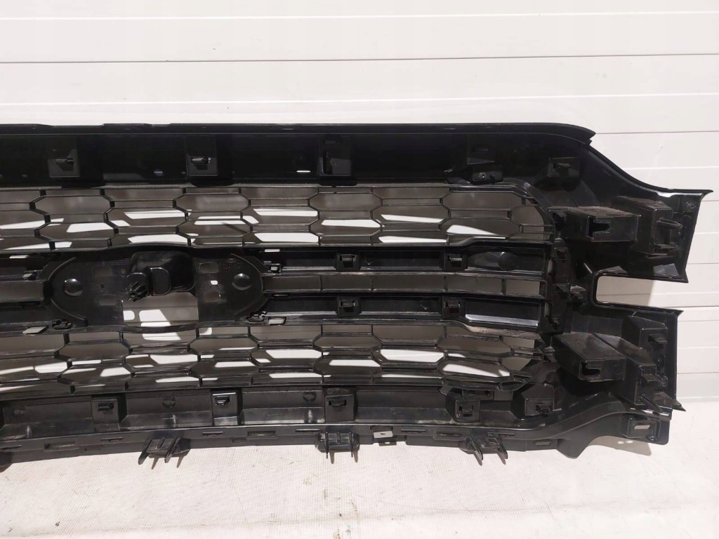 Решітка радіатора передній ford f150 rl348200ga Недорого