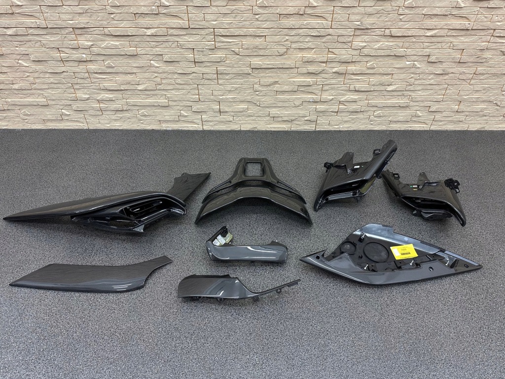 фото №1, Ferrari sf90 панель приладів панель приладів захист впуск набір карбон