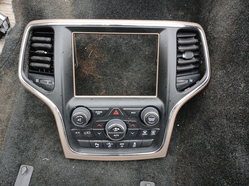 фото №1, Jeep grand cherokee wk2 панель кондиціонера рамка повітроводи p05091842af