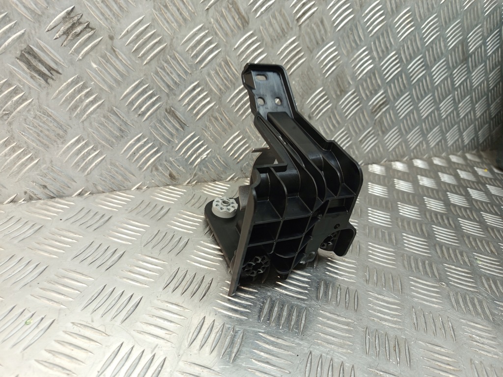 фото №8, Bmw i4 g26 кронштейн кронштейн насоса wody 8490361