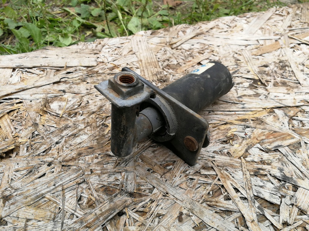 фото №6, Відбійник бампера заднього bmw e30