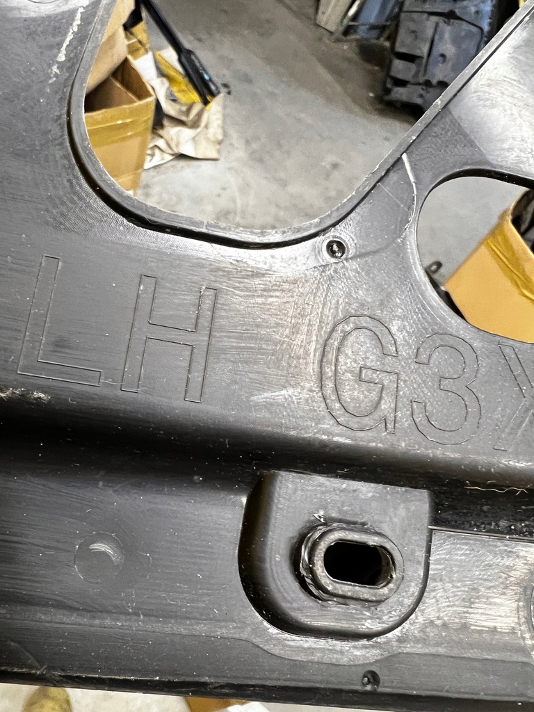 фото №8, Молдинг защита крыла левая bmw 5 g30