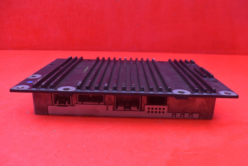 фото №4, Усилитель радио 31210110 volvo v50 07-12