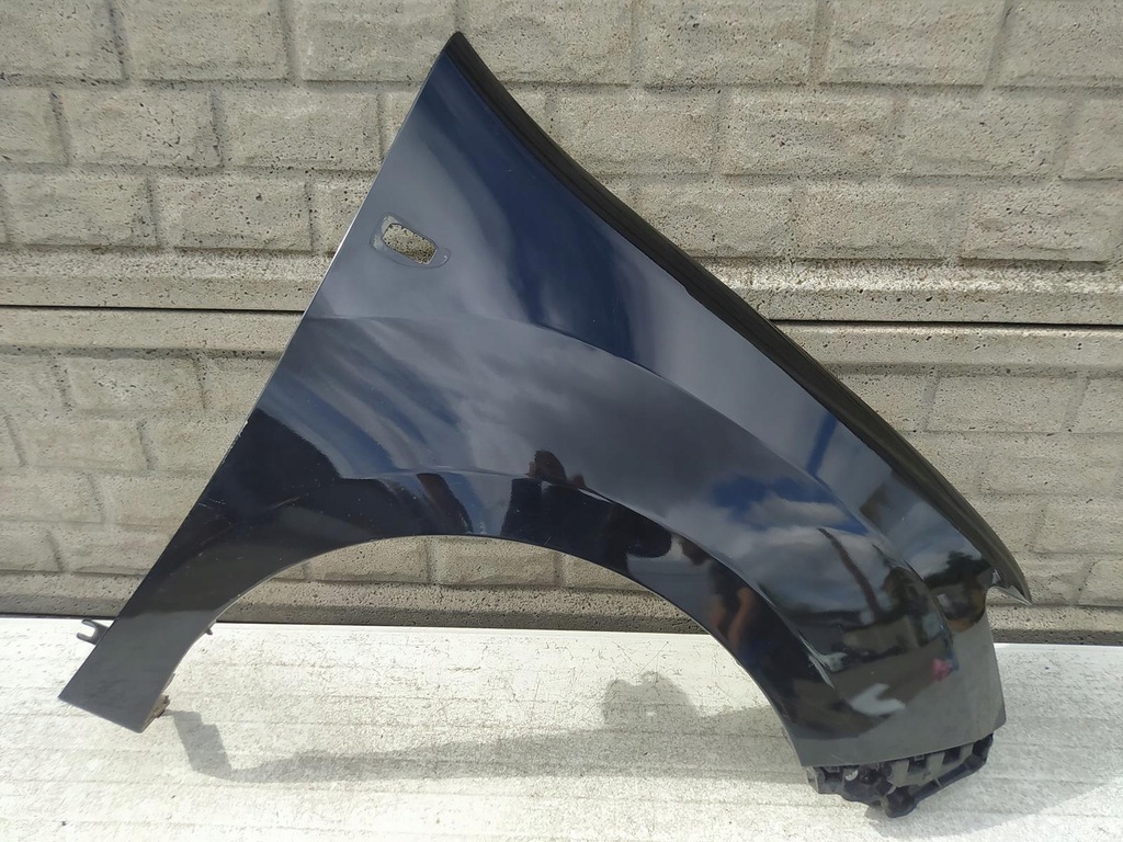 фото №1, Dacia sandero logan 13-20 крыло передний правый