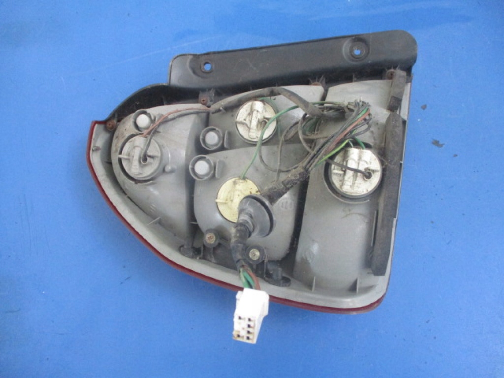 фото №3, Hyundai accent ii sedan лампа задняя правая оригинал