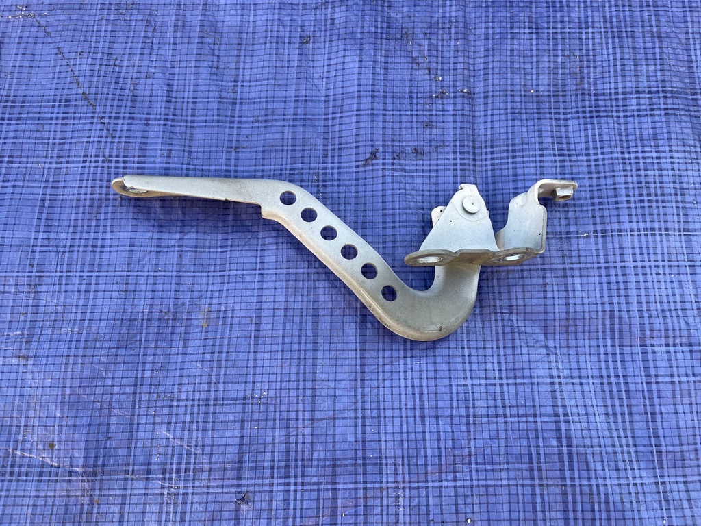 фото №1, Citroen c1 ii петля капот лівий kwd