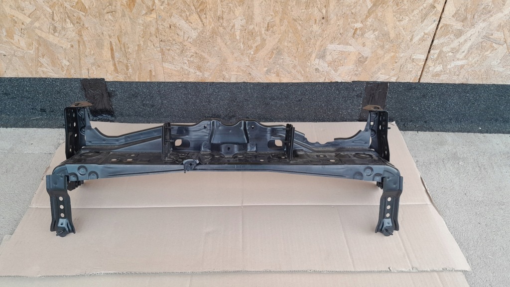 фото №1, Toyota yaris iv gr верхний pas усилитель