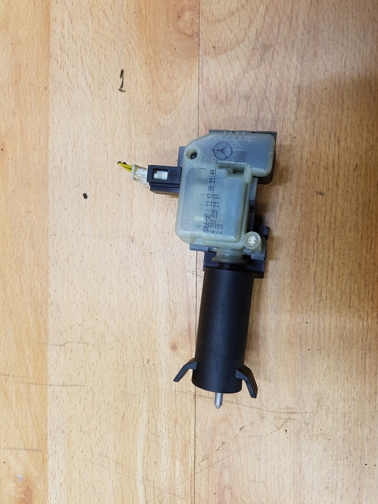 фото №1, Привід кришка заливної пального mercedes w245