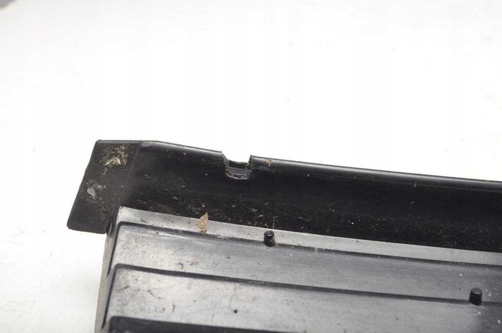 Купити Bmw e24 молдинг накладка правий задній