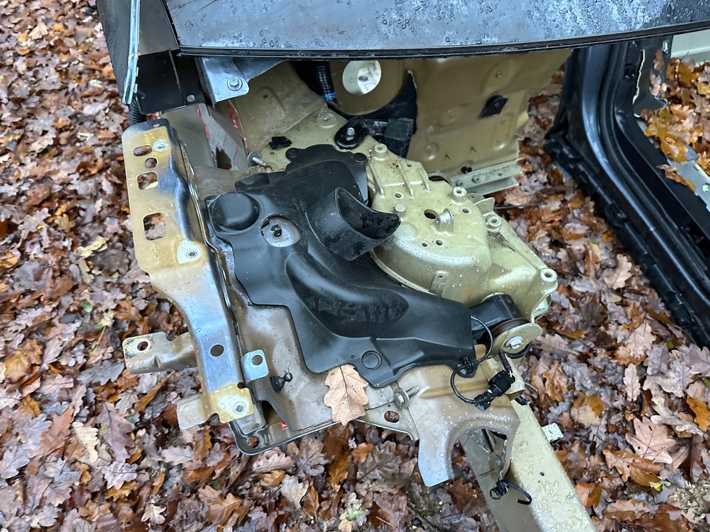 фото №7, Лонжерон підкрилок правий tesla x