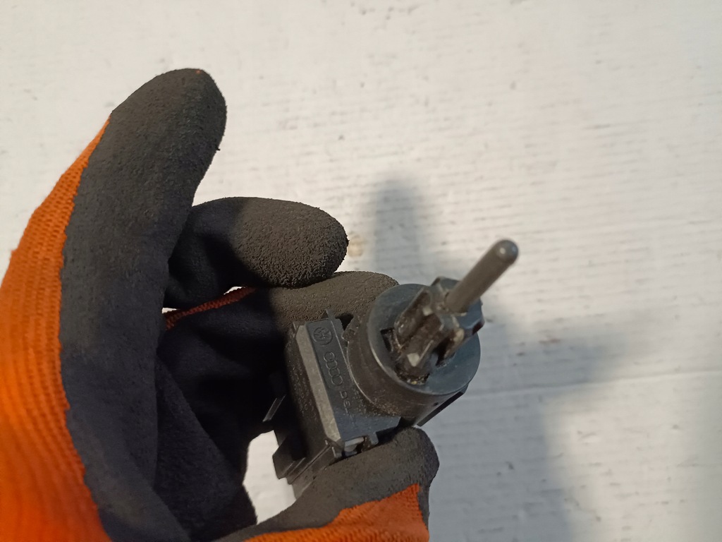 фото №5, Vw/audi/seat/skoda датчик світло стоп 3b0945511c