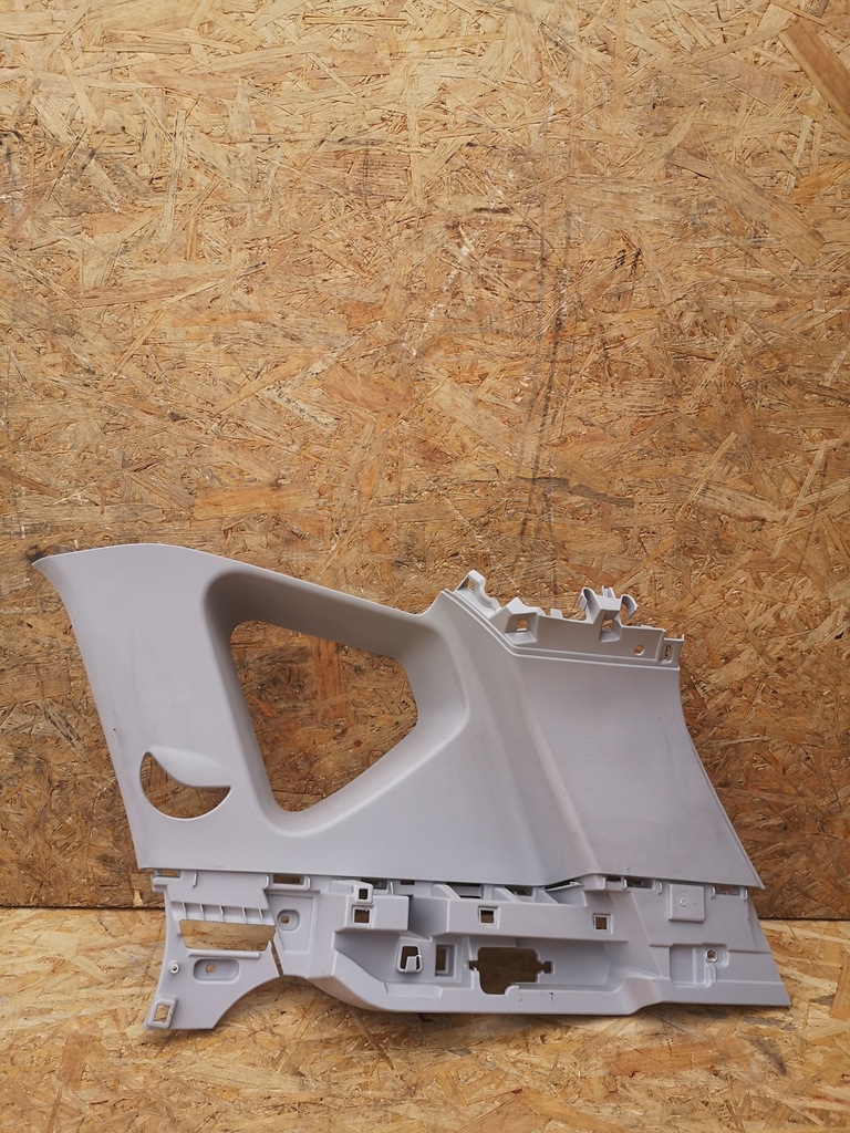 фото №1, Renault scenic iv защита стойка правый задняя защита багажника 769340424