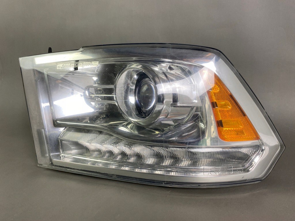фото №2, Лампа передня ліва dodge ram 2014-18 led