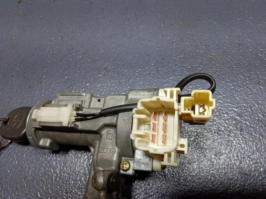 фото №7, Toyota corolla verso i 2.0 d4d 90km блок керування набір стартовий