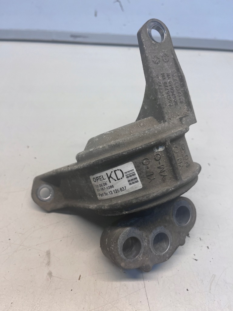 фото №1, Кронштейн подушка двигателя opel astra h 13125637