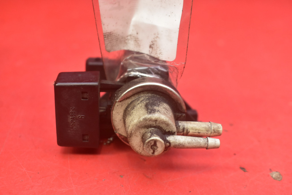 фото №6, Клапан вакууму 30637251 volvo s70 v70 2 ii 2.4 d5 163 km 00-05