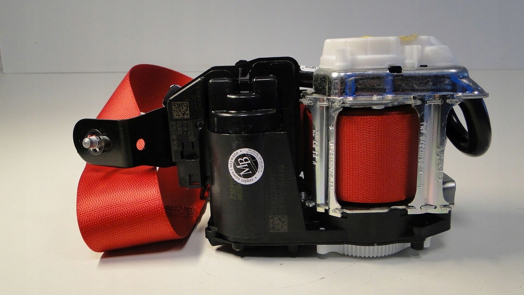 фото №6, Mercedes cle 236 c236 pas безопасности передний правый a2068607600 3d53