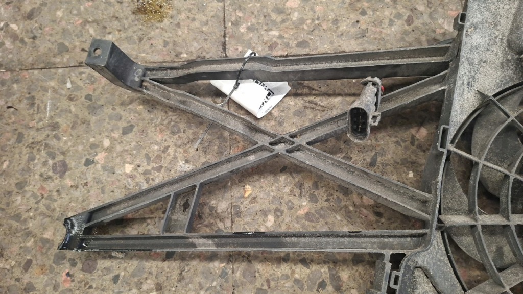 52475837 вентилятор радиатора opel meriva b 1.4 Киев