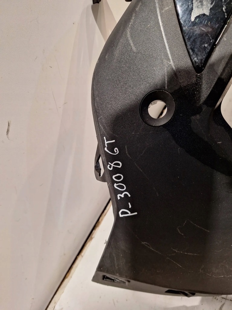 Бампер задній 9811865077 peugeot 3008 2 13- Київ