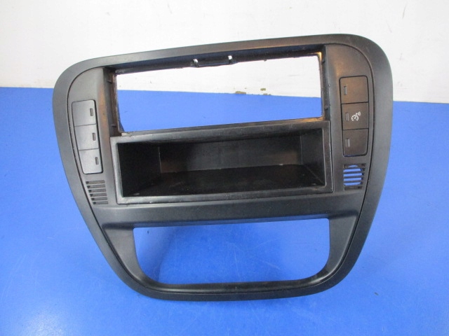 фото №1, Citroen c3 защита панель обдув 9643574177