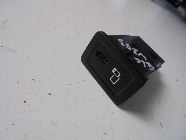 Купити Роз'єм usb mercedes glc w253