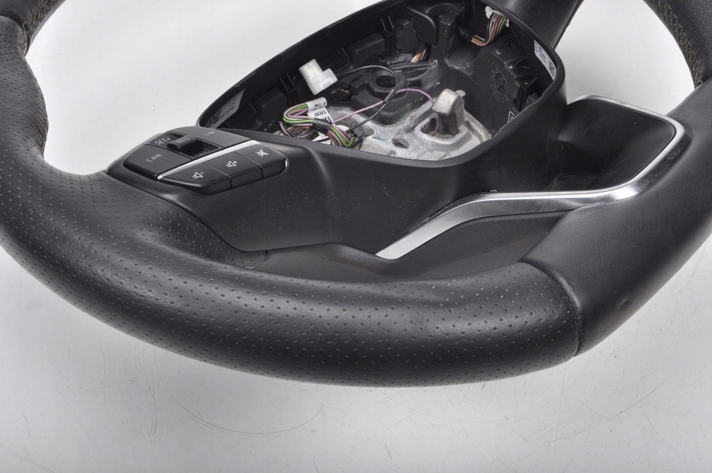 фото №9, Ford fiesta mk8 воздуховод кожаный многофункциональный