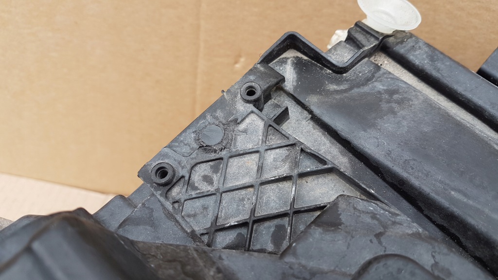 Фара перед правий mercedes w243 eqb eqa full led Доставка