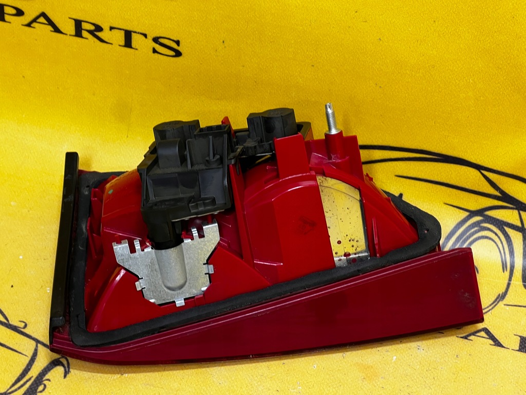 фото №9, Права задня лампа w кришка audi a4 b8 sedan