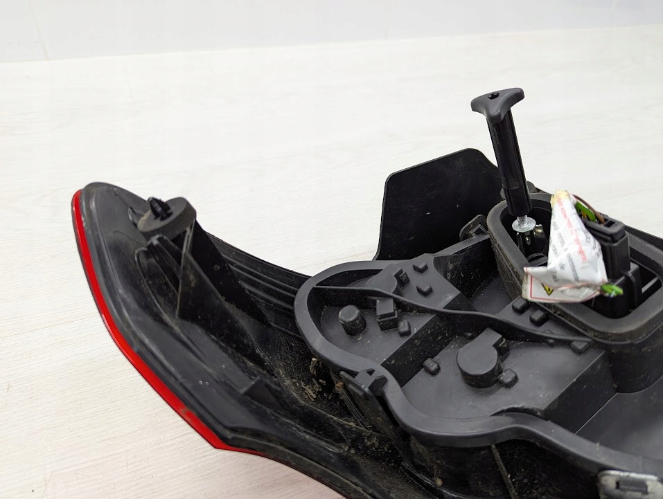 фото №8, Лампа правый задняя citroen ds3 9676973380 оригинальная