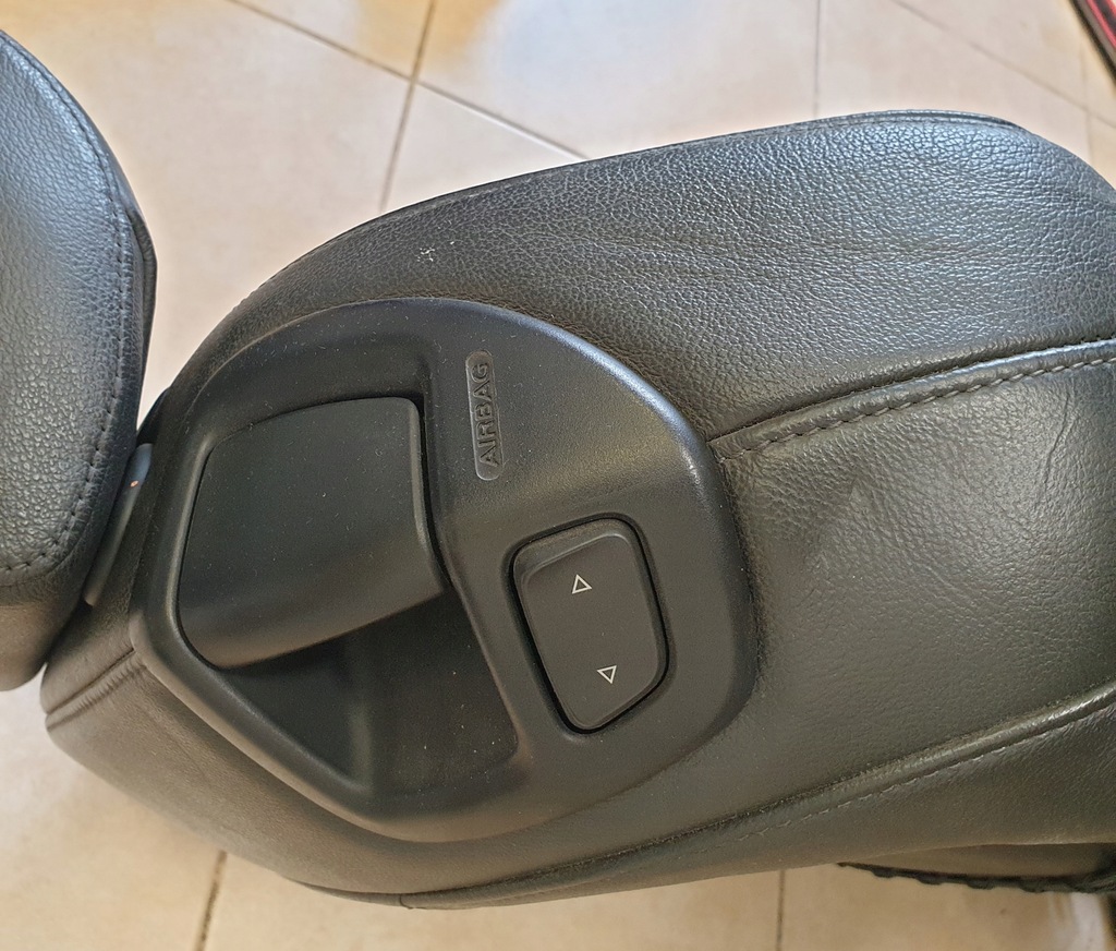 фото №9, Подушка безопасности подушка воздушная спинка сиденье правого audi a5 8f cabrio кожа