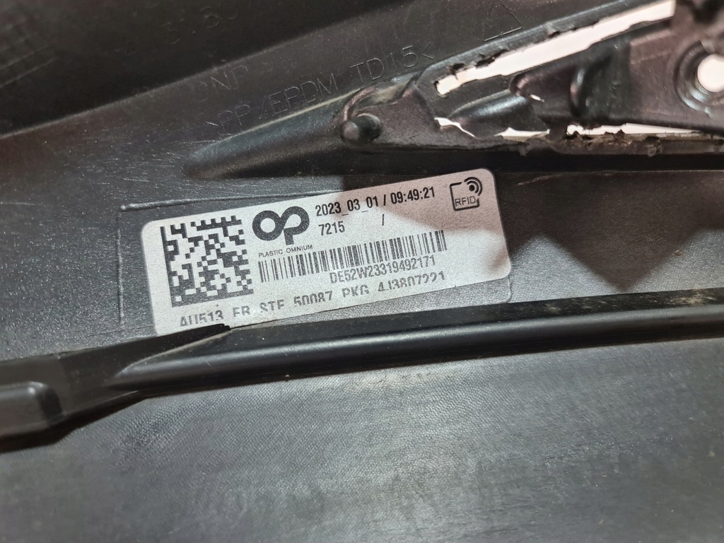 фото №14, Audi e-tron gt бампер перед передний спойлер 4j3807221 4j3807541