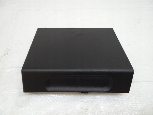 фото №1, Citroen c3 iii заглушка защита бардачка консоли pasażaera 9814843377