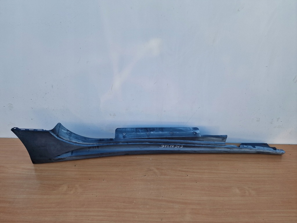 фото №1, Ferrari california f149 правый порог накладка молдинг