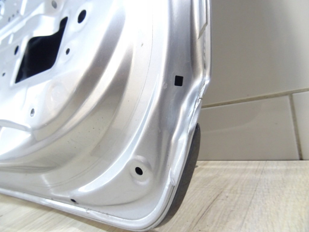 фото №9, Toyota rav4 v крышка багажника задняя задняя llu