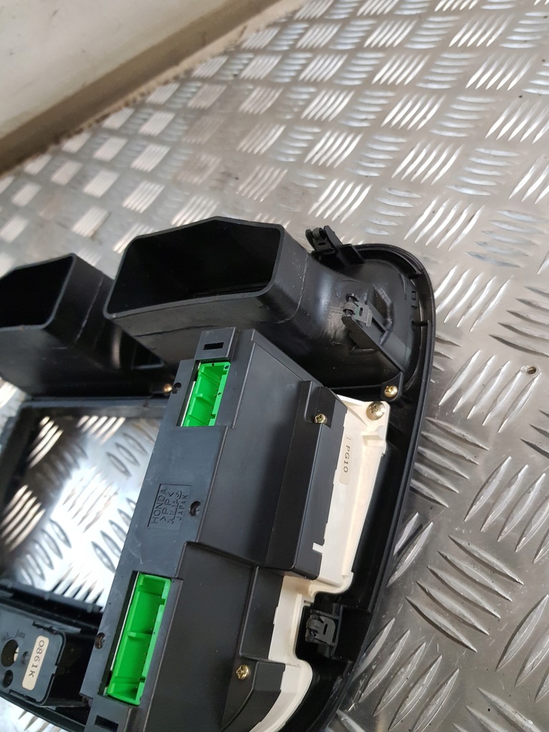 фото №11, Панель обдув рамка средняя решётки honda civic vii coupe