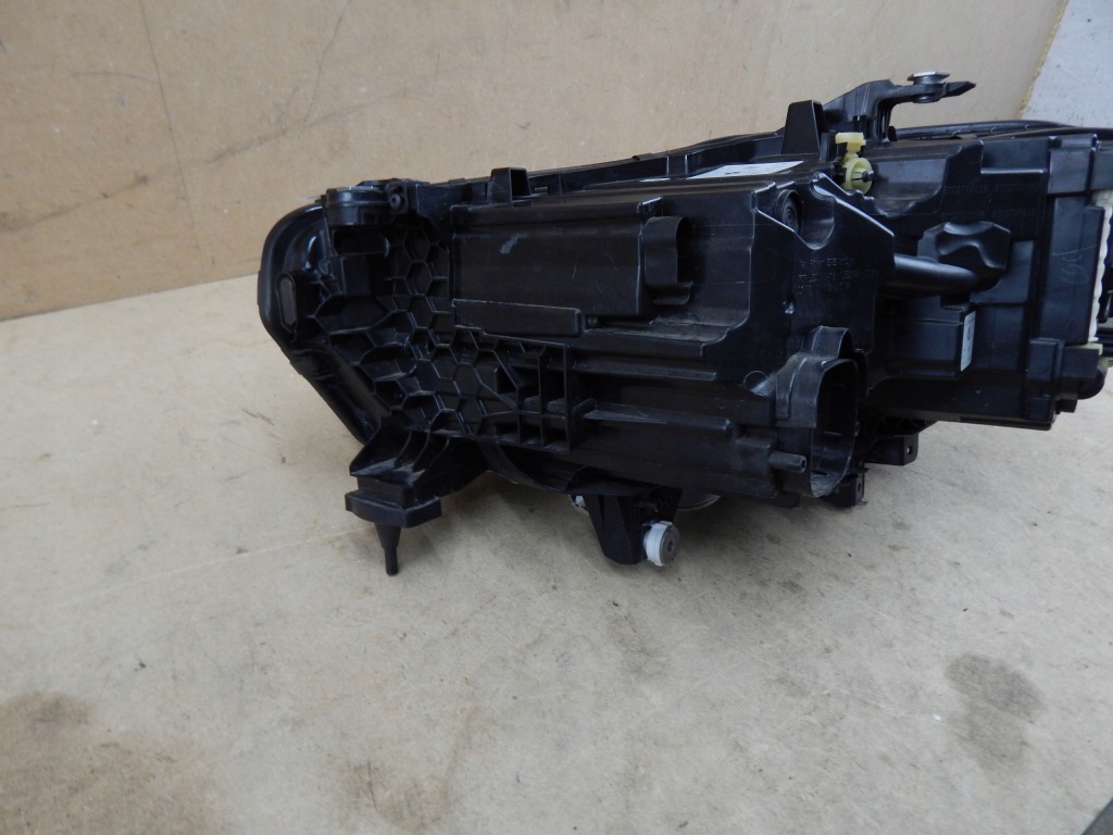 Фара правый перед правый  передняя full led bmw x5 g05 x6 g06 рестайлинг  5a8e11601 Недорого