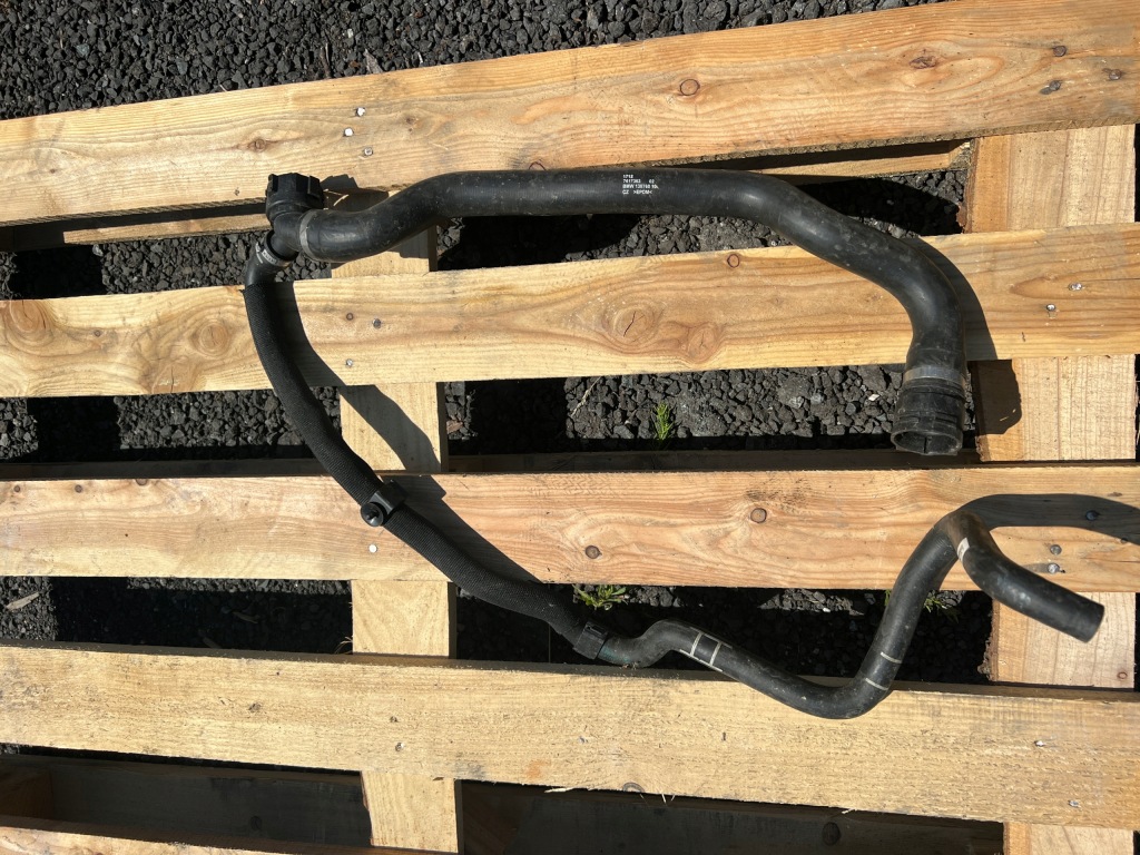 Купить Bmw f45 f46 шланг труба пабтрубок  воды 7617363 9250566