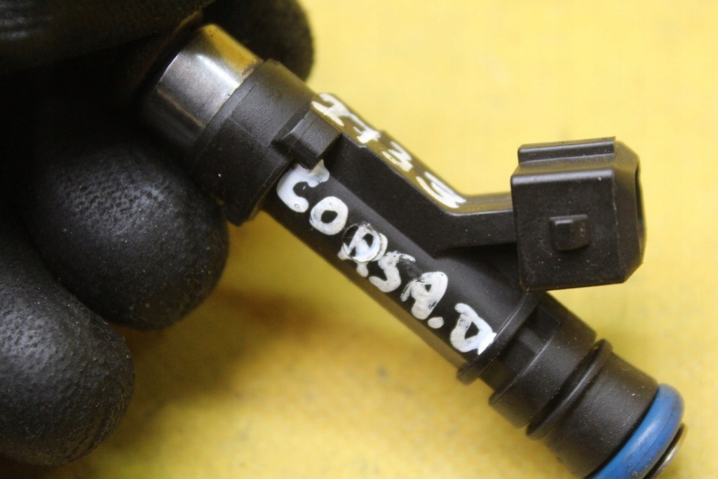 Форсунка инжектор corsa d 1.0 b 0280158181 a10xef с Разборки