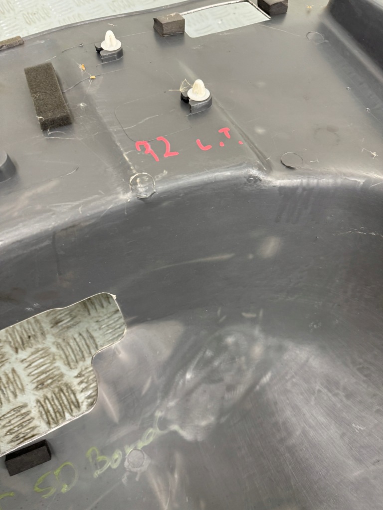 фото №7, Обшивка обивка багажника левый задняя mitsubishi pajero ii mb652721-34