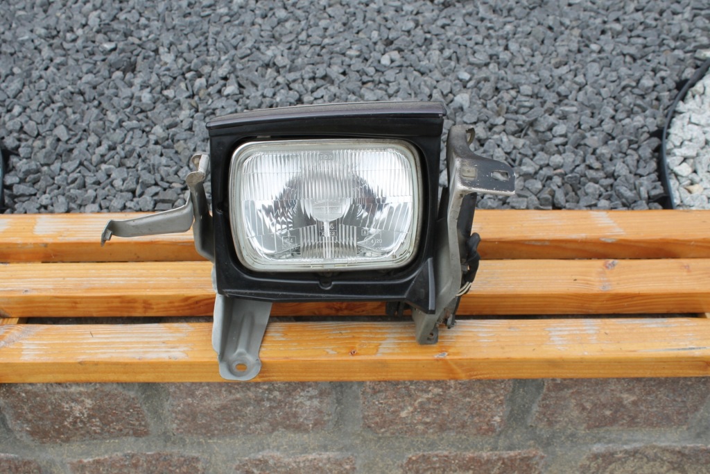 фото №1, Toyota celica iv 85-90 лампа права передня europa