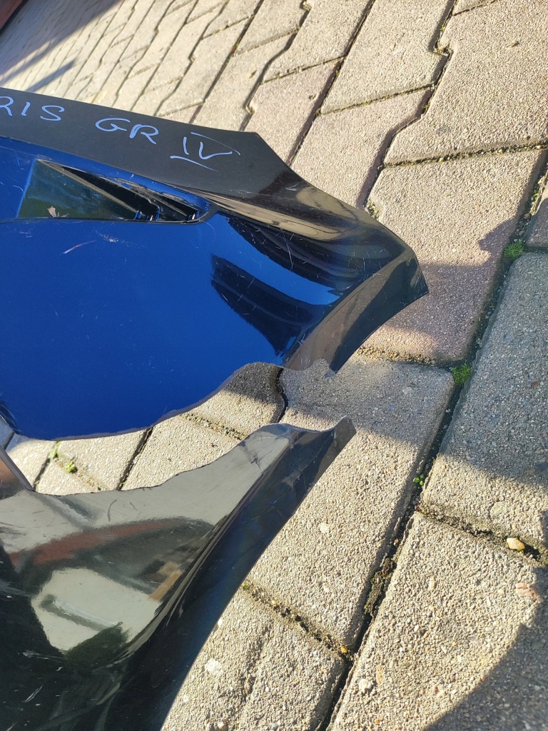 Бампер передні  передній toyota yaris gr iv 4 в Україні