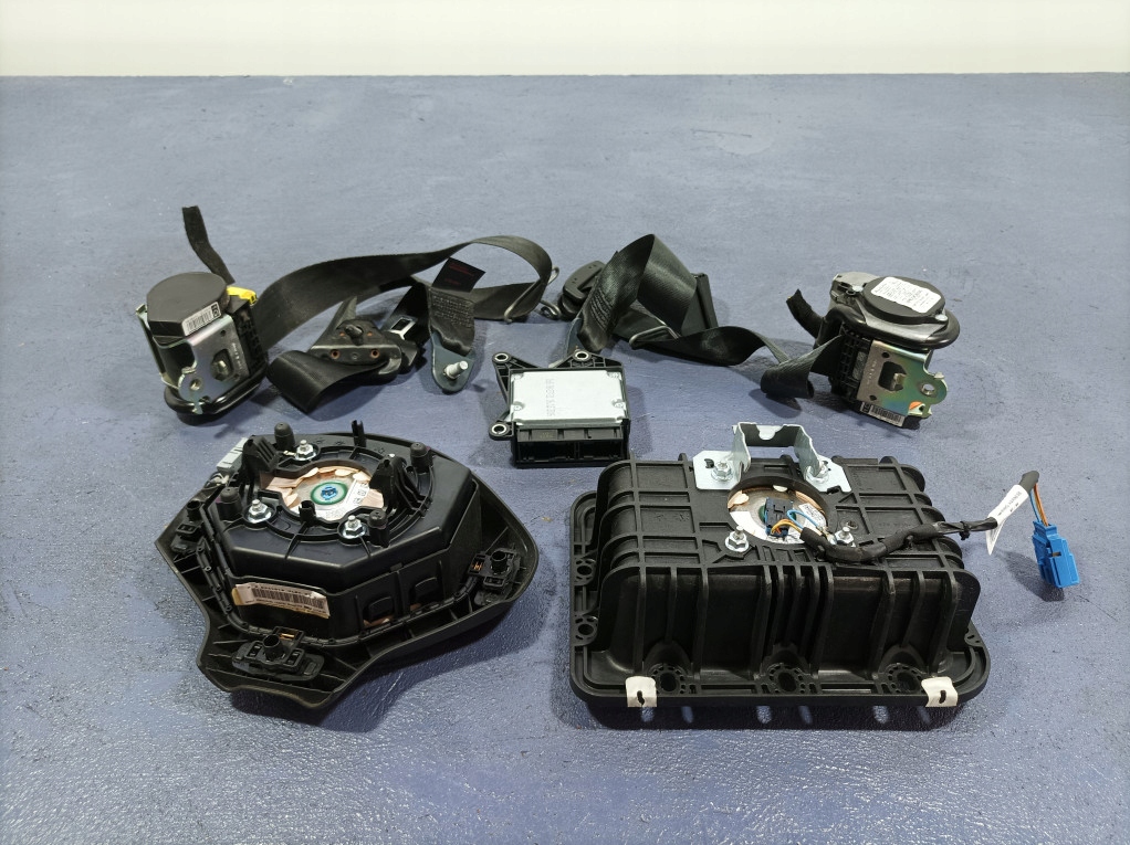 фото №9, Peugeot 301 lift приборная панель приборная приборная панель pulpit датчик подушки безопасности ремни