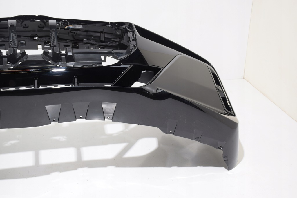 фото №14, Bmw 7 g70 бампер перед m-pakiet 6 pdc 475 black sapphire ece