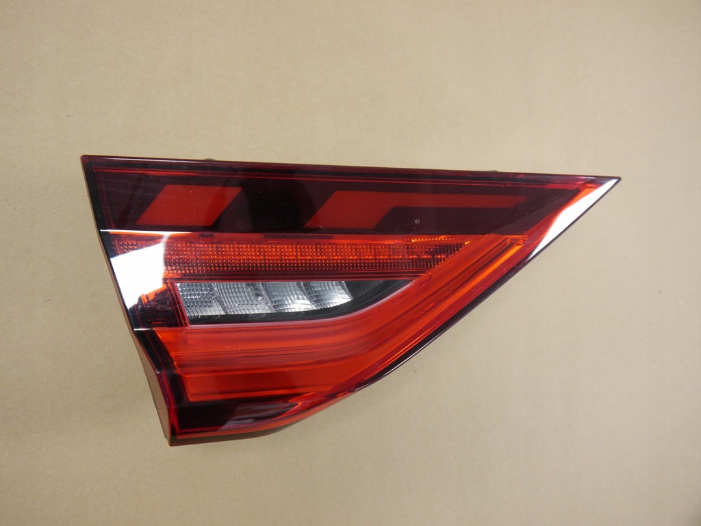 фото №1, Audi a1 82a лампа задняя led 82a945093c