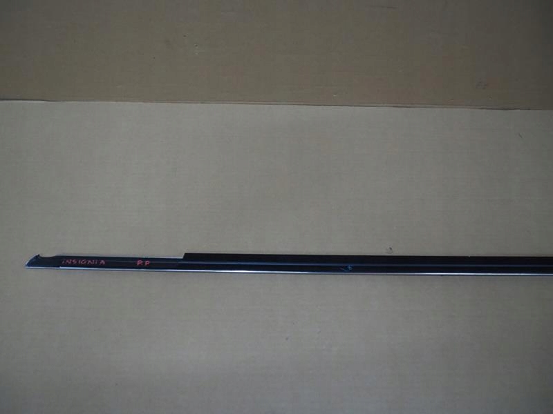 Молдинг ущільнювач двері parapet лівий перед opel insignia a Зі Шроту