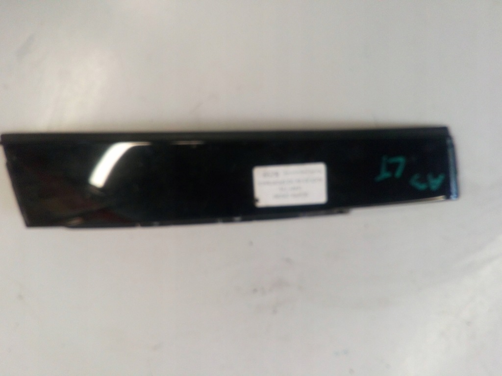 фото №2, Audi a3 8v 5d sportback блок двигателя молдинг дверь левый задняя