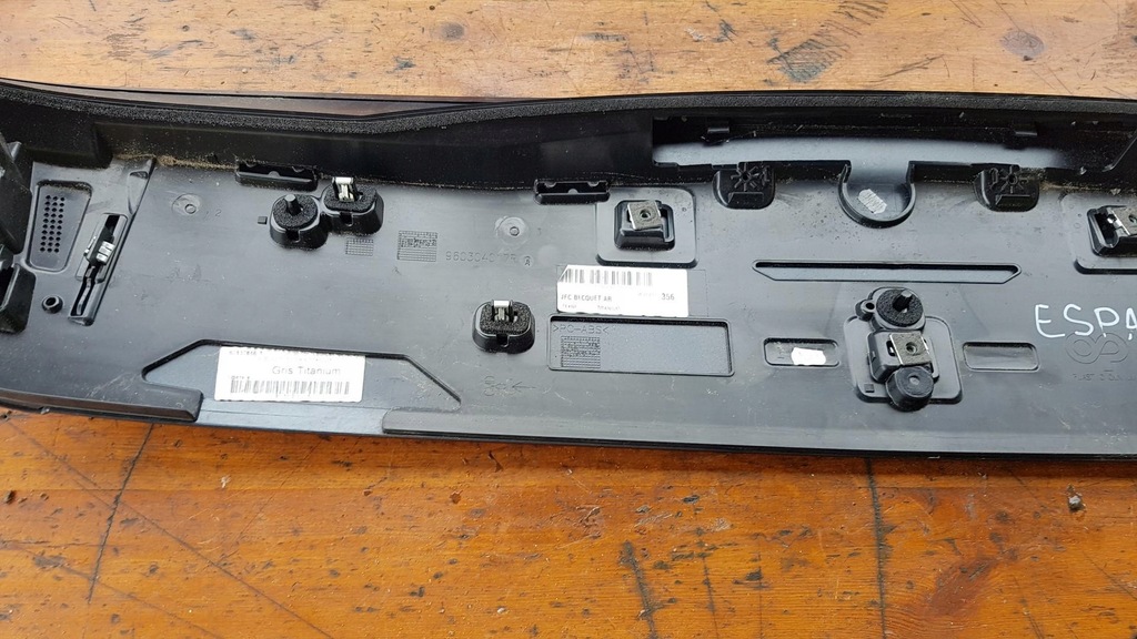 фото №7, Спойлер козырёк крышки renault espace v 960304017r